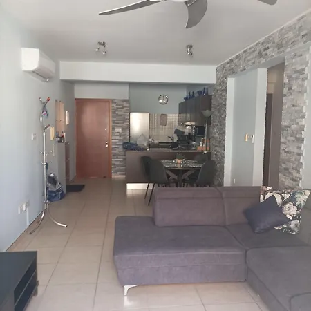 Cosy Seaview Two Bedroom Aparment Tombs Of The Kings *